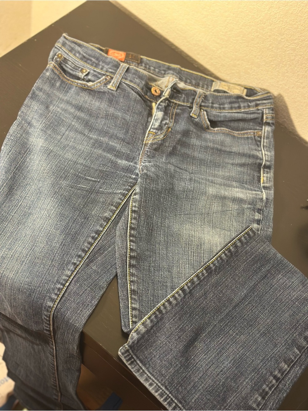 4L Classic Women's Blue Denim Jeans - Perfect wash!